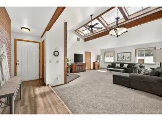 Photo #2: 5223018 Listing