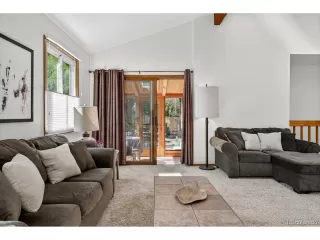 Photo #6: 5223018 Listing