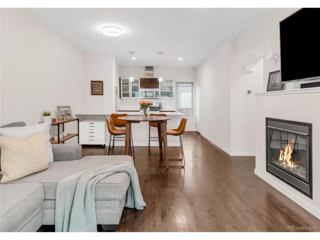 MLS: 5223641 Condo For Sale