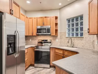 Photo #3: 5224853 Listing