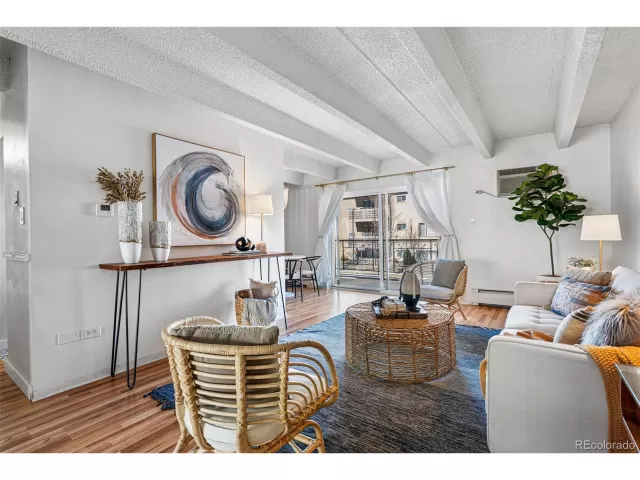 MLS: 5225142 Condo For Sale