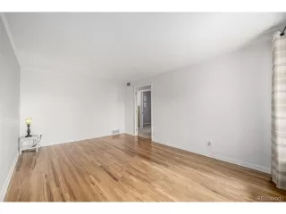 Photo #6: 5226729 Listing