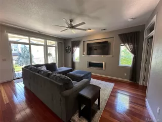 Photo #5: 5228802 Listing