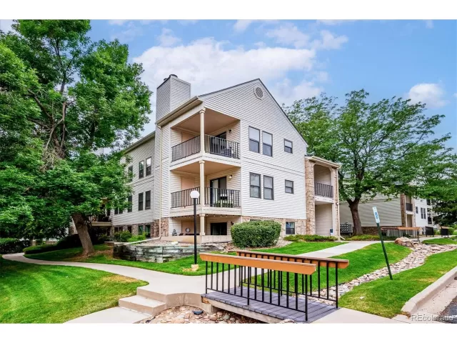 MLS: 5230325 Condo For Sale