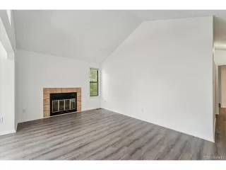 Photo #2: 5230325 Listing 