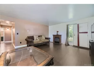 Photo #2: 5231349 Listing 