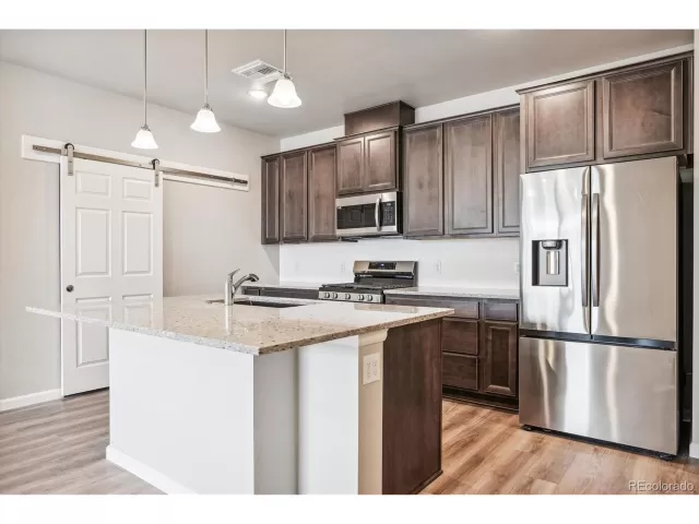 MLS: 5231417 Condo For Sale