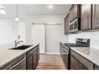 Photo #6: 5231417 Listing 