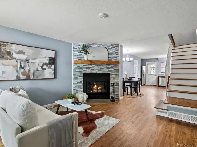 MLS: 5231527 Condo For Sale