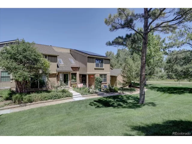 MLS: 5233564 Condo For Sale