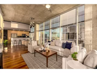 Photo #2: 5234291 Listing 