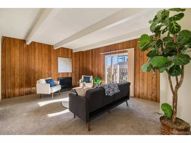 MLS: 5237528 Condo For Sale