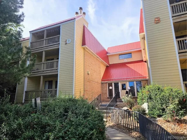 MLS: 5242035 Condo For Sale