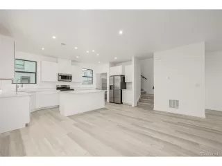 Photo #6: 5244158 Listing