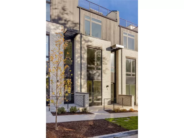 MLS: 5244347 Condo For Sale