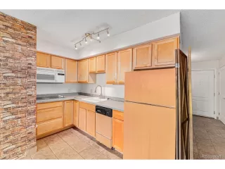 Photo #3: 5244901 Listing