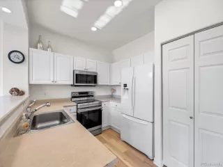 Photo #5: 5245073 Listing