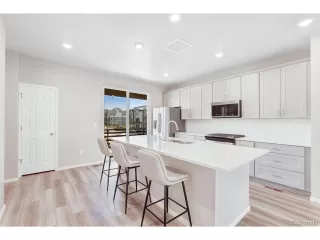 Photo #3: 5246792 Listing