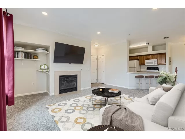 MLS: 5248593 Condo For Sale