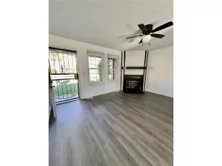 Photo #4: 5249389 Listing