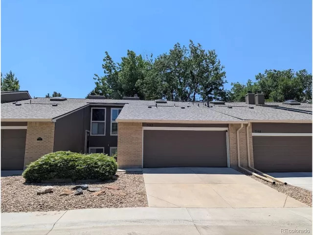 MLS: 5249594 Condo For Sale