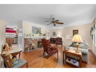 Photo #4: 5249776 Listing