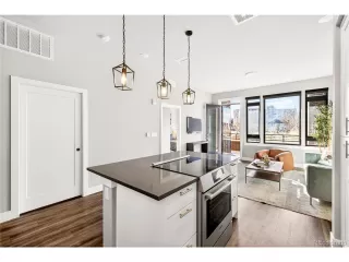 Photo #5: 5251591 Listing 