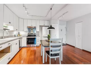 Photo #4: 5253603 Listing