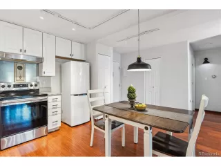 Photo #5: 5253603 Listing