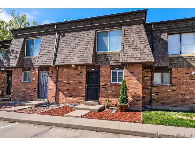 MLS: 5256785 Condo For Sale