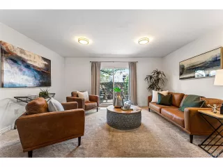 Photo #4: 5256785 Listing