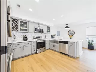 Photo #6: 5256845 Listing