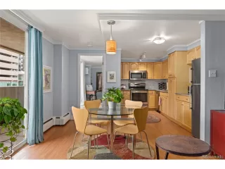 Photo #5: 5259122 Listing