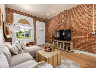 Photo #4: 5262412 Listing