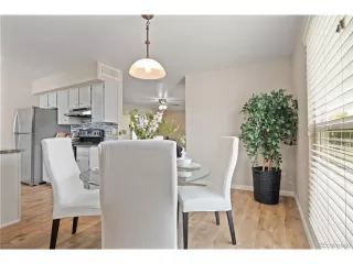 Photo #5: 5263340 Listing