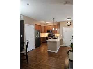 Photo #6: 5264190 Listing