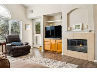 Photo #6: 5266435 Listing