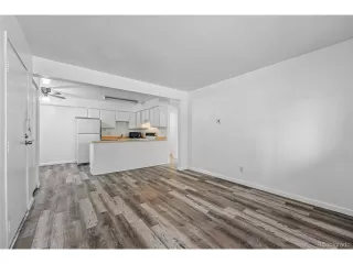 Photo #2: 5270256 Listing 