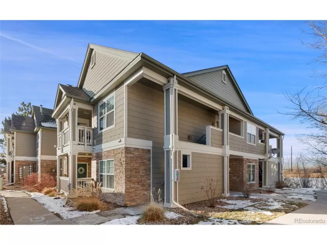 MLS: 5272727 Condo For Sale