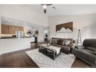 Photo #2: 5272727 Listing