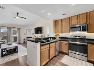 Photo #4: 5272727 Listing