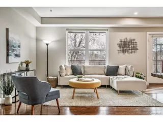 Photo #2: 5273697 Listing