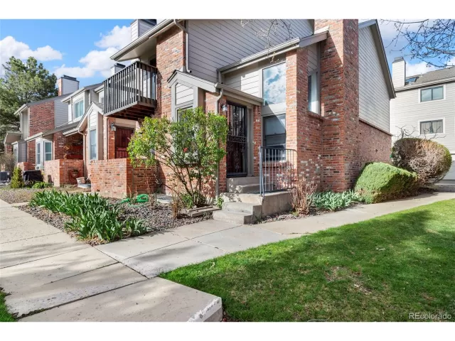 MLS: 5274479 Condo For Sale