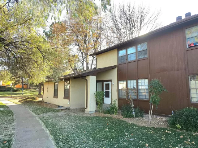 MLS: 5277062 Condo For Sale