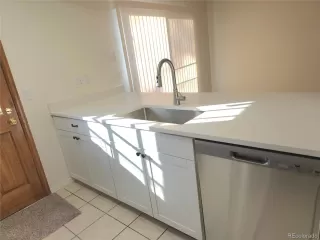 Photo #5: 5277062 Listing