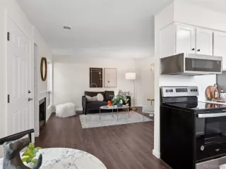 Photo #5: 5278426 Listing 