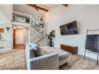 Photo #6: 5278687 Listing
