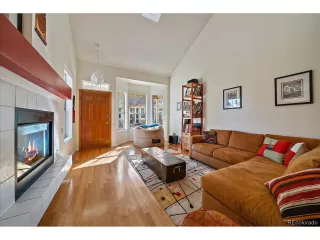 Photo #4: 5282477 Listing