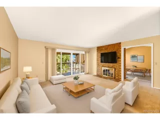 Photo #2: 5284905 Listing