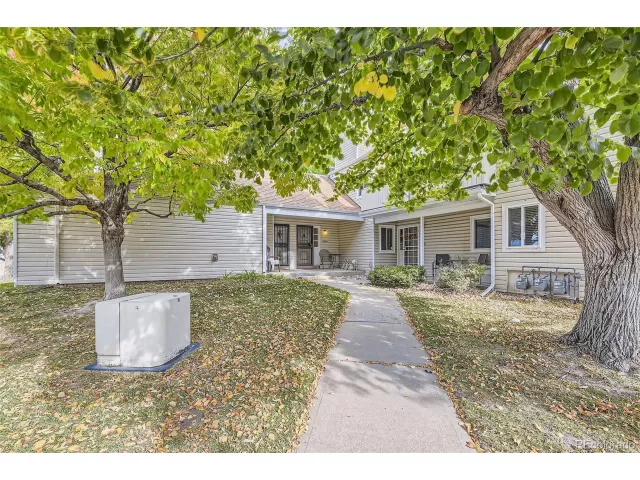 MLS: 5285219 Condo For Sale